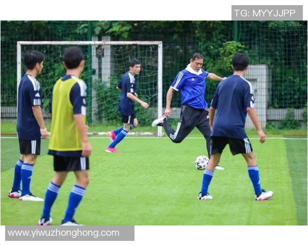 鹦鹉足球明星的名字盘点与介绍让我们一起了解这些绿羽球场英雄 鹦鹉足球明星的名字盘点与介绍让我们一起了解这些绿羽球场英雄